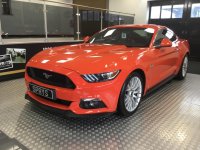 FORD MUSTANG