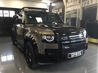 LAND ROVER DEFENDER 110