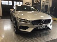 VOLVO V60 CROSS COUNTRY